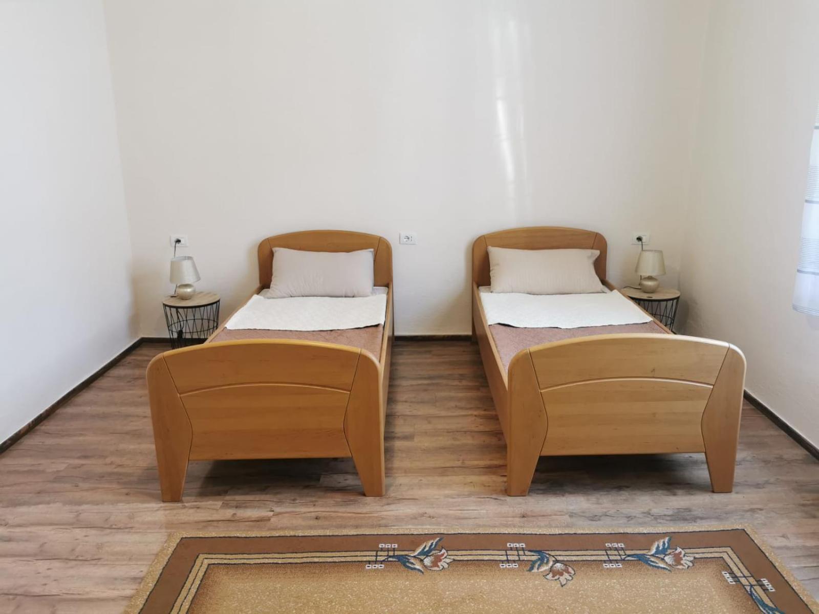 Gm Tirana Hostel Ngoại thất bức ảnh