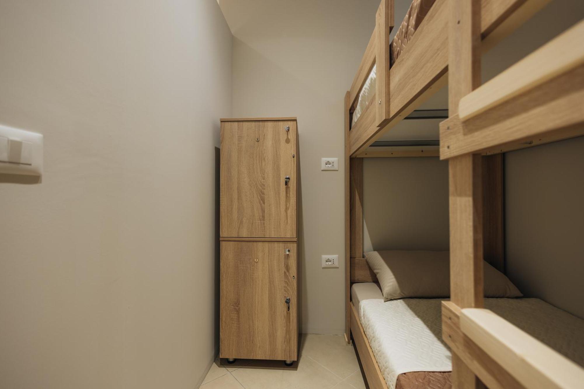 Gm Tirana Hostel Ngoại thất bức ảnh